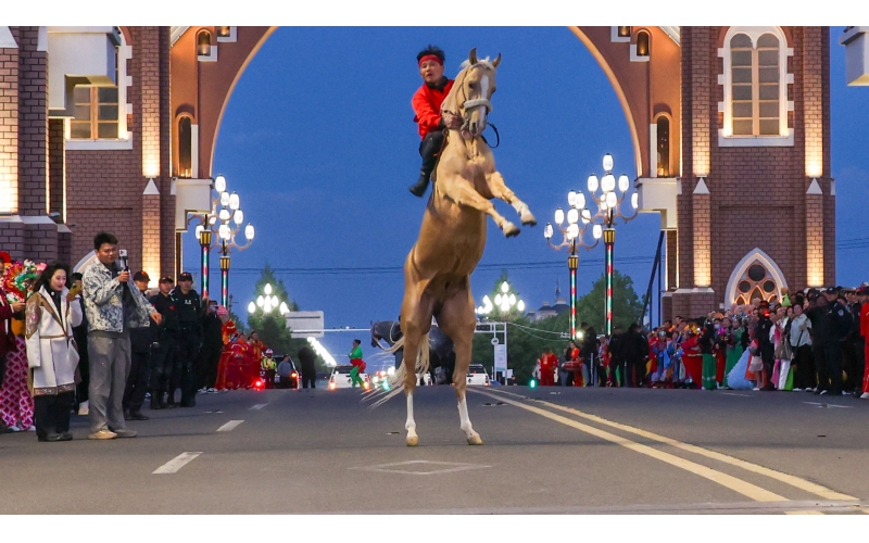 阿勒泰布爾津縣巡游